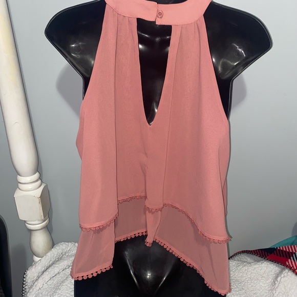 Shein solid tiered halter top - Picture 3 of 4